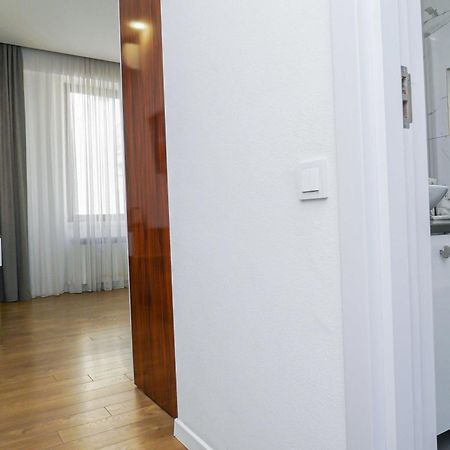 Hotel Type Rooms On Avenue Melikishvili, City Center Tbilisi Ngoại thất bức ảnh