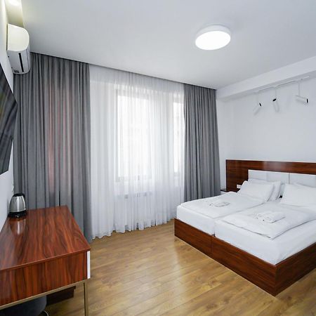 Hotel Type Rooms On Avenue Melikishvili, City Center Tbilisi Ngoại thất bức ảnh