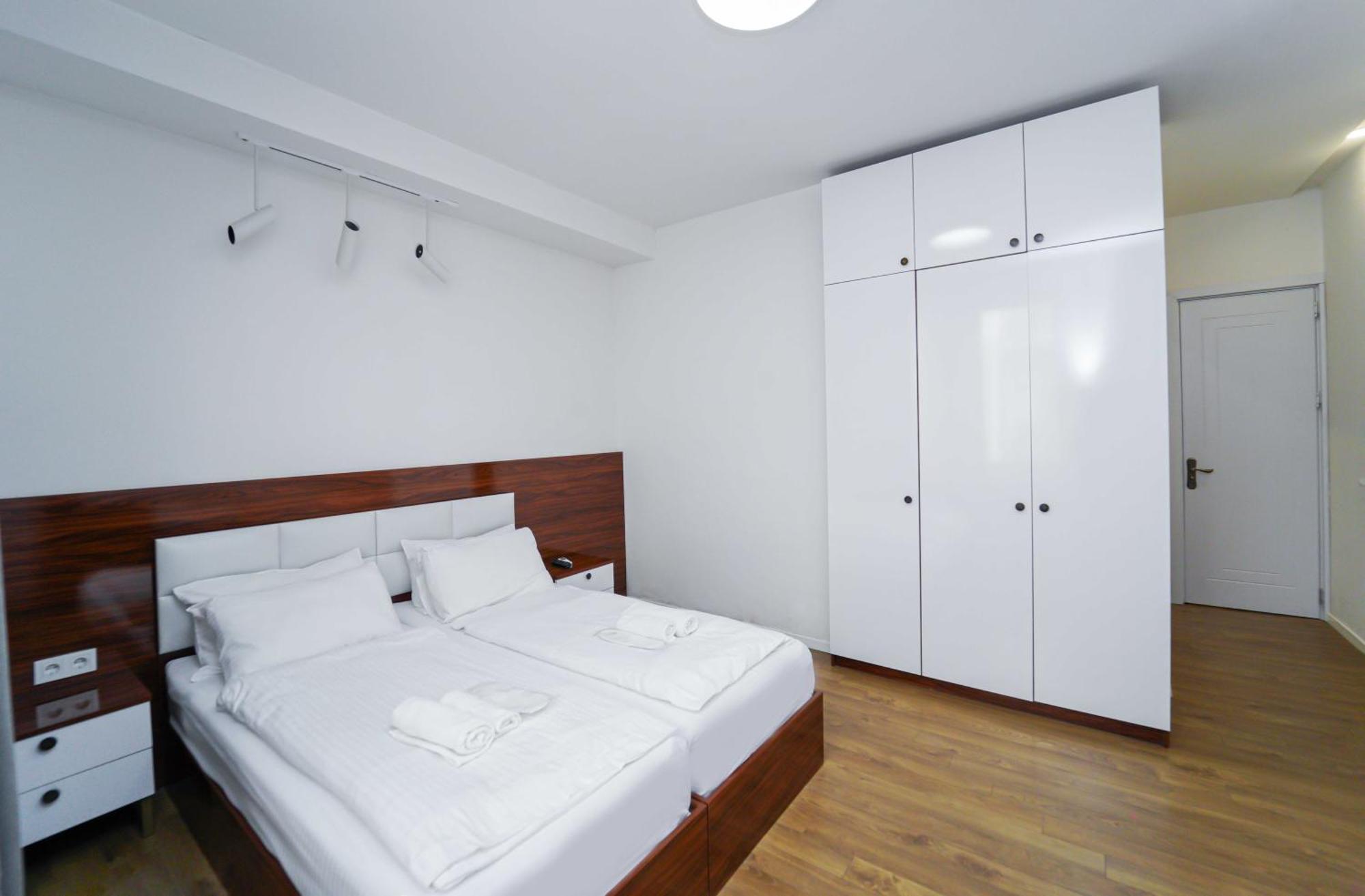 Hotel Type Rooms On Avenue Melikishvili, City Center Tbilisi Ngoại thất bức ảnh