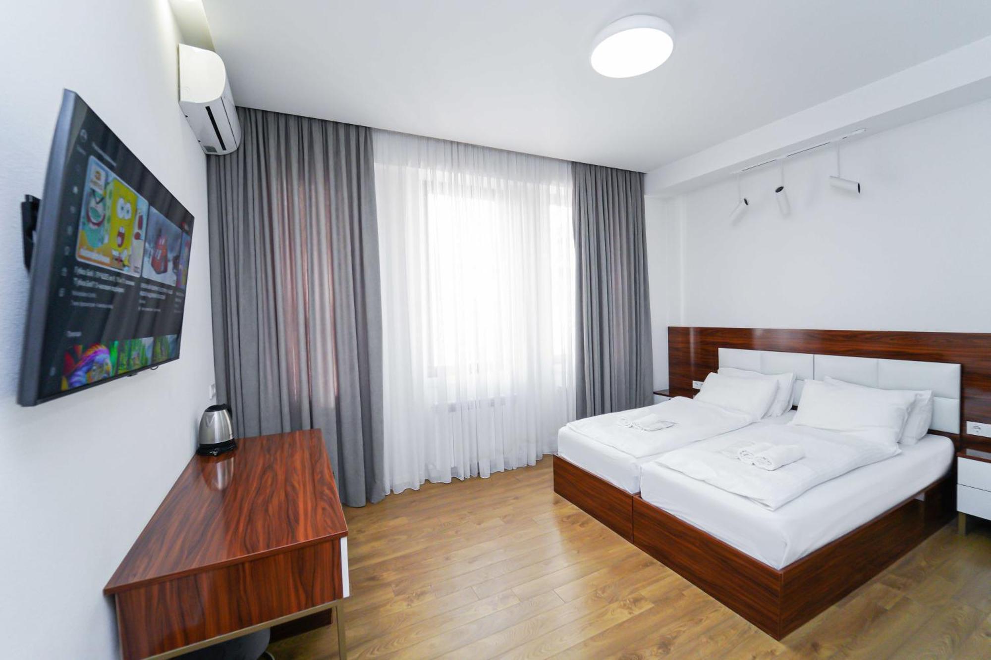Hotel Type Rooms On Avenue Melikishvili, City Center Tbilisi Ngoại thất bức ảnh